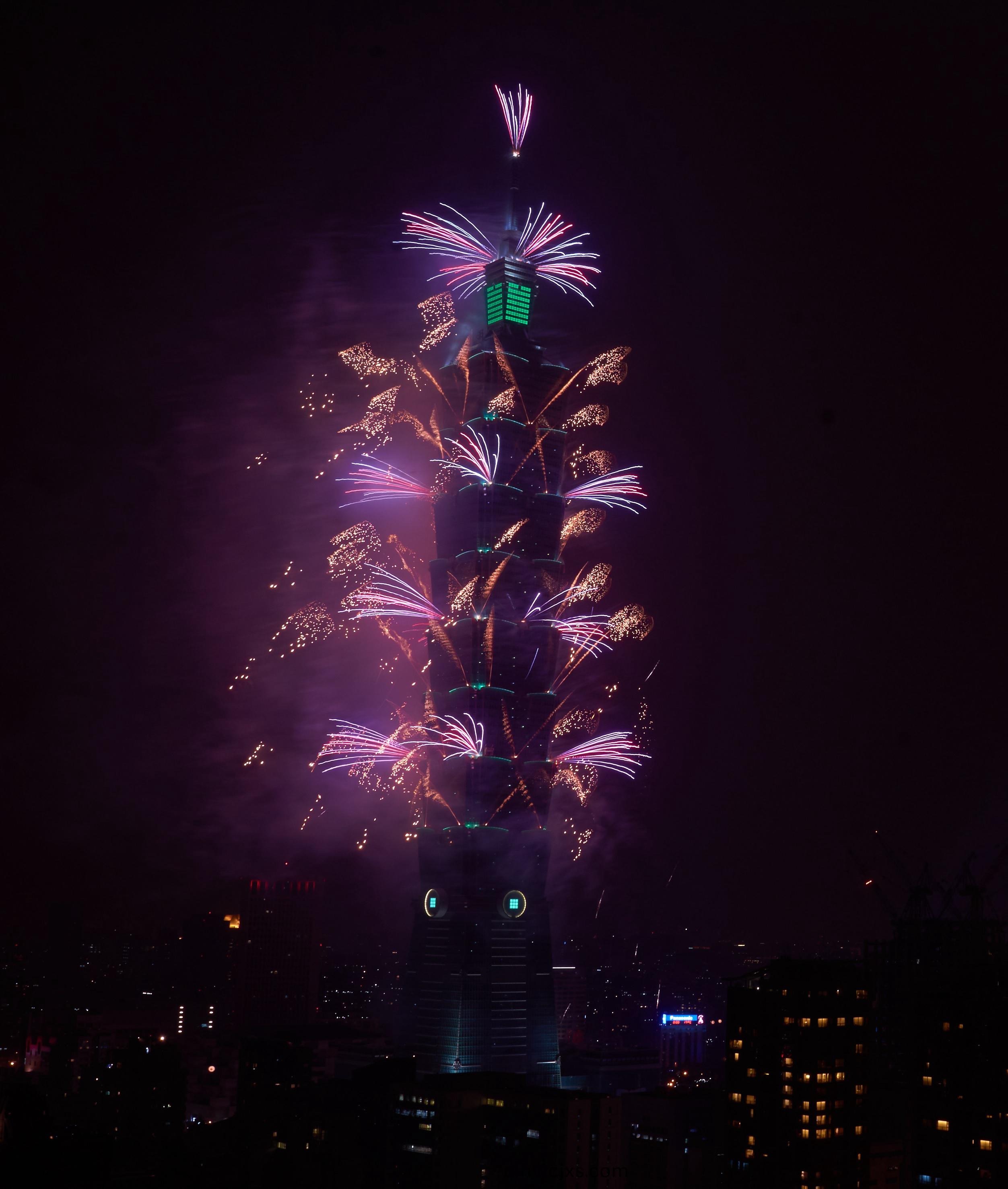 【新聞圖片】飛利浦(pu)炤明(ming)助力檯北101打造檯灣綠色地標 (2).jpg